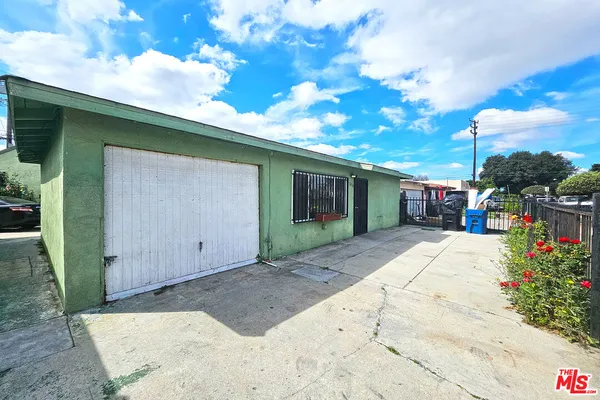$2,300 | 1214 East 82nd Street, Los Angeles, CA 90001