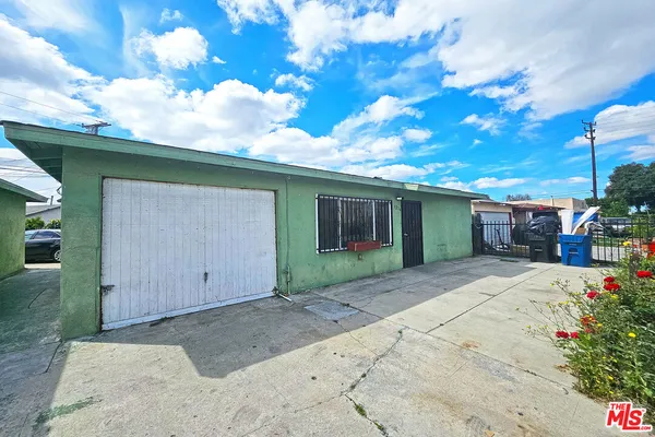$2,300 | 1214 East 82nd Street, Los Angeles, CA 90001