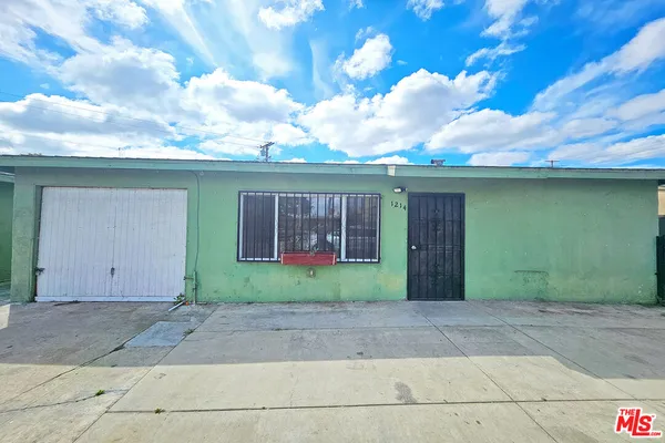 $2,300 | 1214 East 82nd Street, Los Angeles, CA 90001