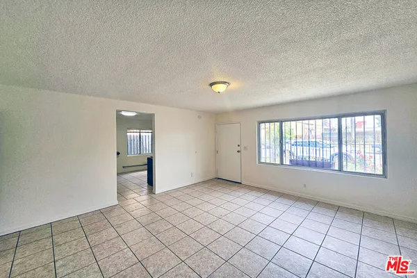 $2,300 | 1214 East 82nd Street, Los Angeles, CA 90001