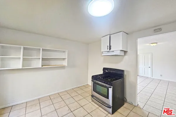 $2,300 | 1214 East 82nd Street, Los Angeles, CA 90001