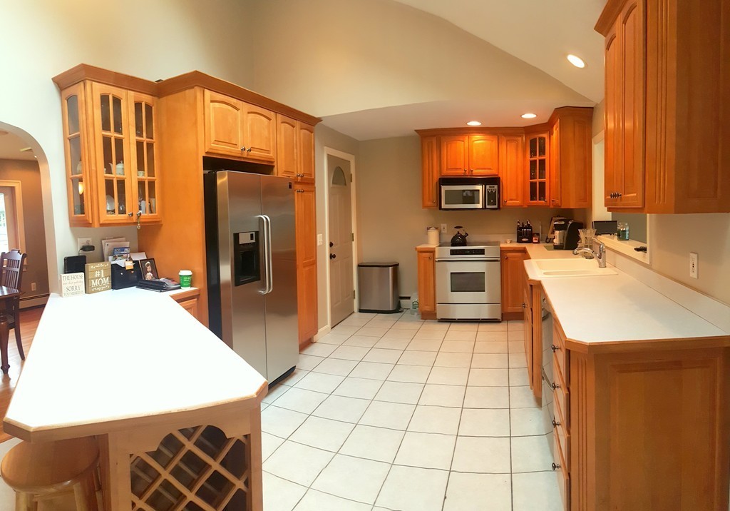 31 St James Road Shrewsbury, MA 01545 - Photo 1 of 22 Gallery Image 1