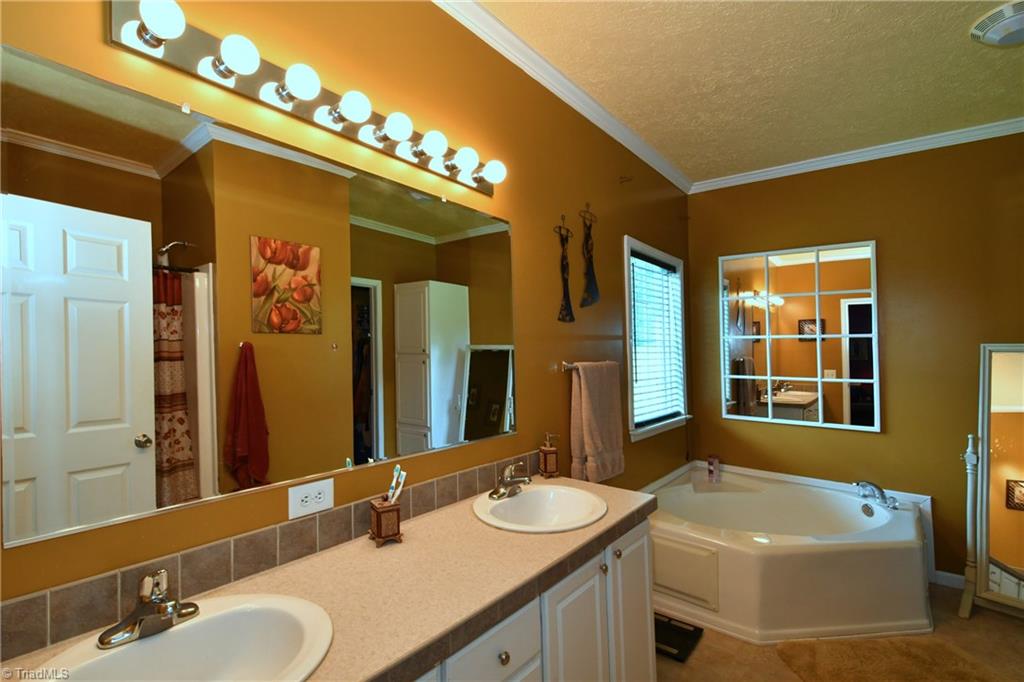8250 Whipporwill Lane Rural Hall, NC 27045 - Photo 18 of 30 Gallery Image 18