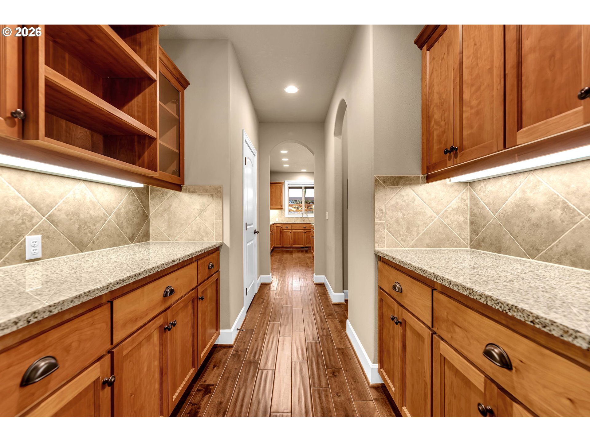 2803 Northeast 173rd Street Ridgefield, WA 98642 - Photo 8 of 48 Butler's Pantry