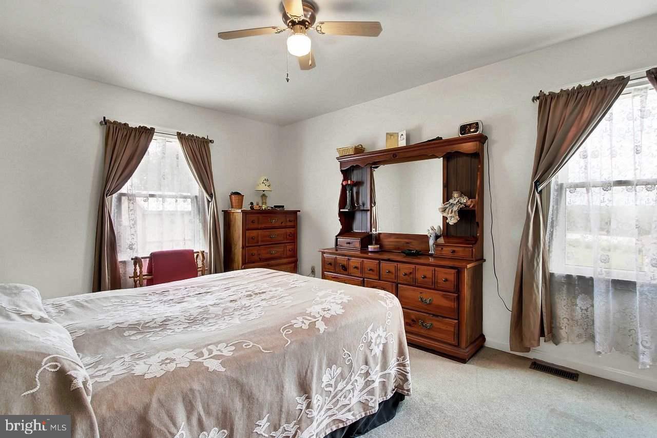 2370 Grandview Road Hanover, PA 17331 - Photo 15 of 36