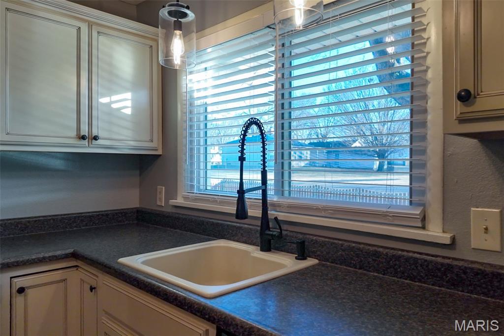 2 Fieldcrest Drive Collinsville, IL 62234 - Photo 11 of 21