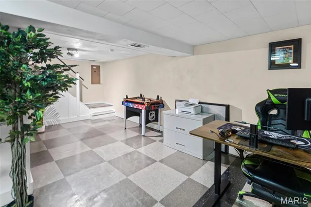 $215,000 | 2 Fieldcrest Drive, Collinsville, IL 62234