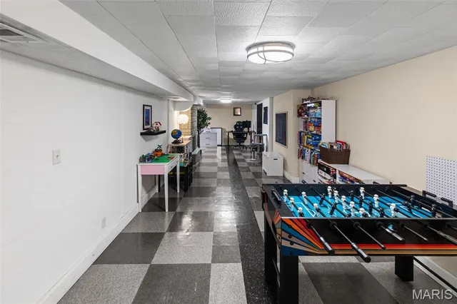 $215,000 | 2 Fieldcrest Drive, Collinsville, IL 62234