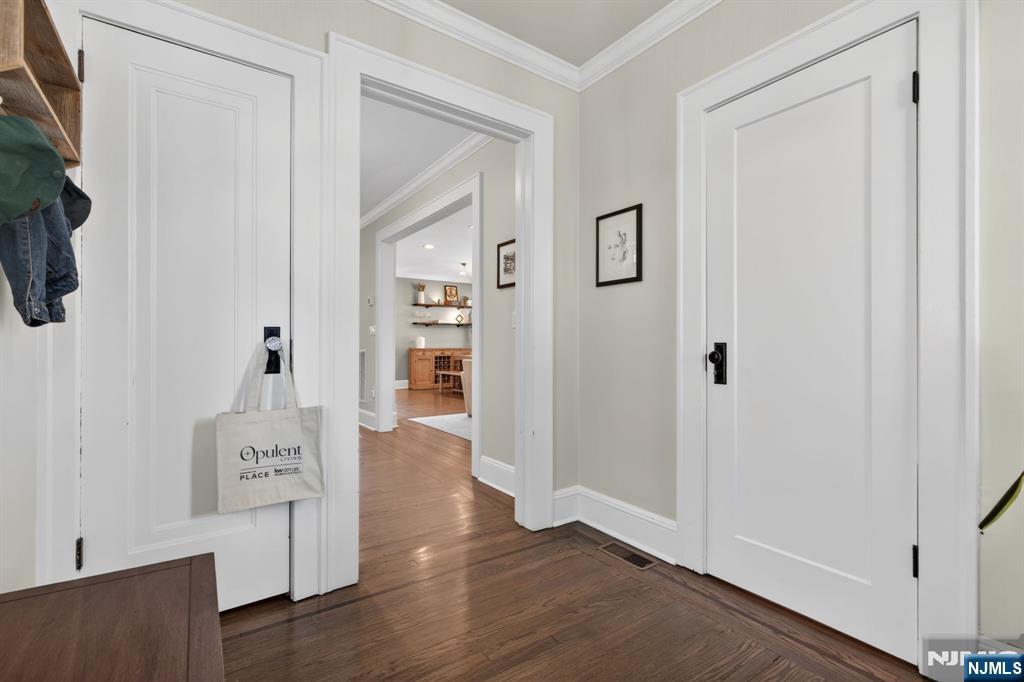 54 Van Riper Avenue Rutherford, NJ 07070 - Photo 3 of 49
