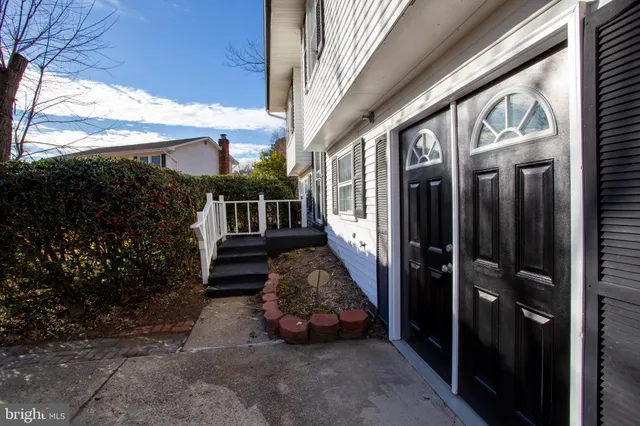 a view of a porch of the house