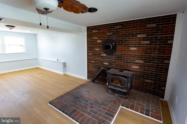 a view of a storage & utility room