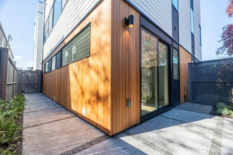 $949,000 | 2626 58th Avenue Southwest, Unit B, Seattle, WA 98116