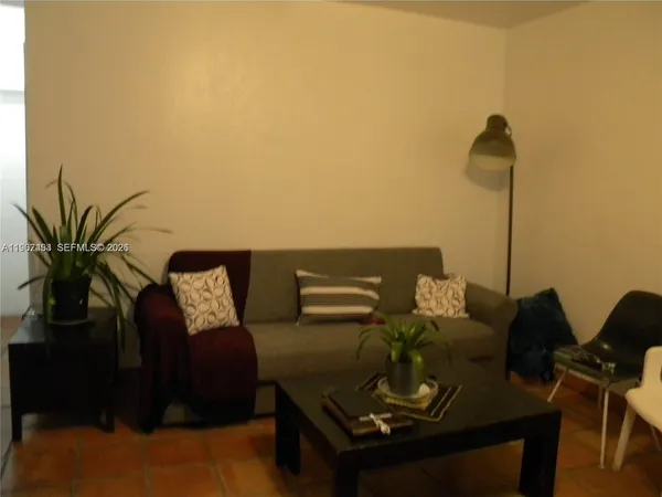 $1,928 | 3475 Southwest 1st Avenue, Unit 14, Miami, FL 33145