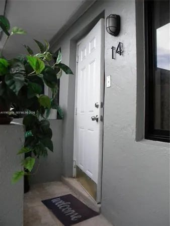 $1,928 | 3475 Southwest 1st Avenue, Unit 14, Miami, FL 33145