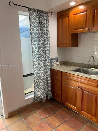 $1,928 | 3475 Southwest 1st Avenue, Unit 14, Miami, FL 33145