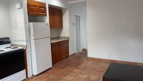 $1,928 | 3475 Southwest 1st Avenue, Unit 14, Miami, FL 33145