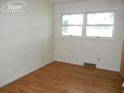 5648 Lytle Road Corunna, MI 48817 - Photo 8 of 15 20360945-7.JPG