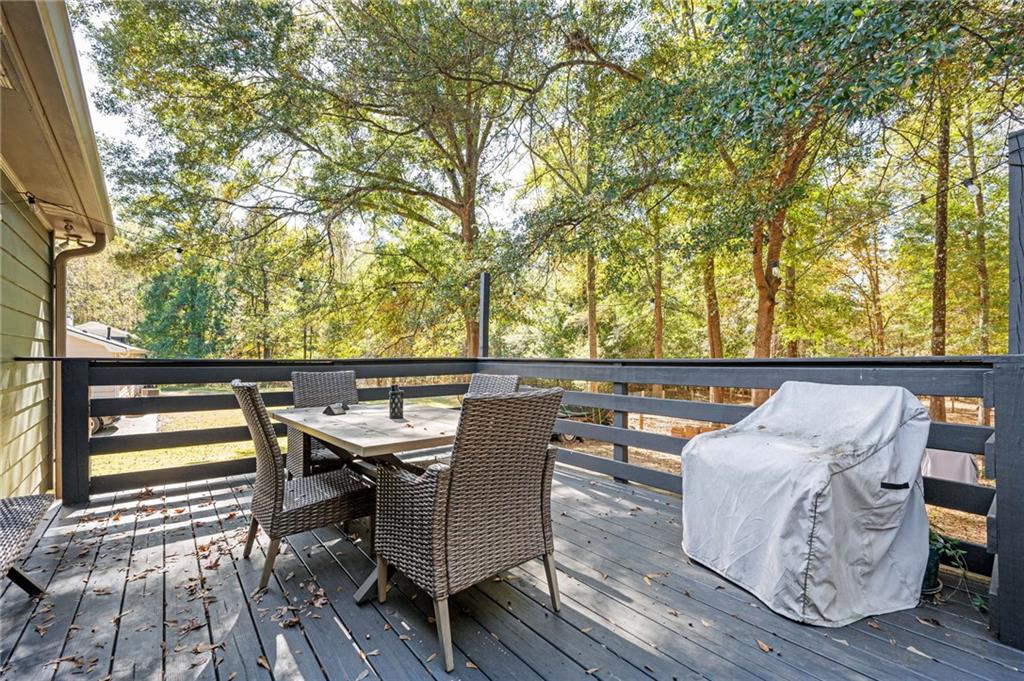 70 Countryside Lane Covington, GA 30016 - Photo 23 of 30 a view of sitting area with furniture