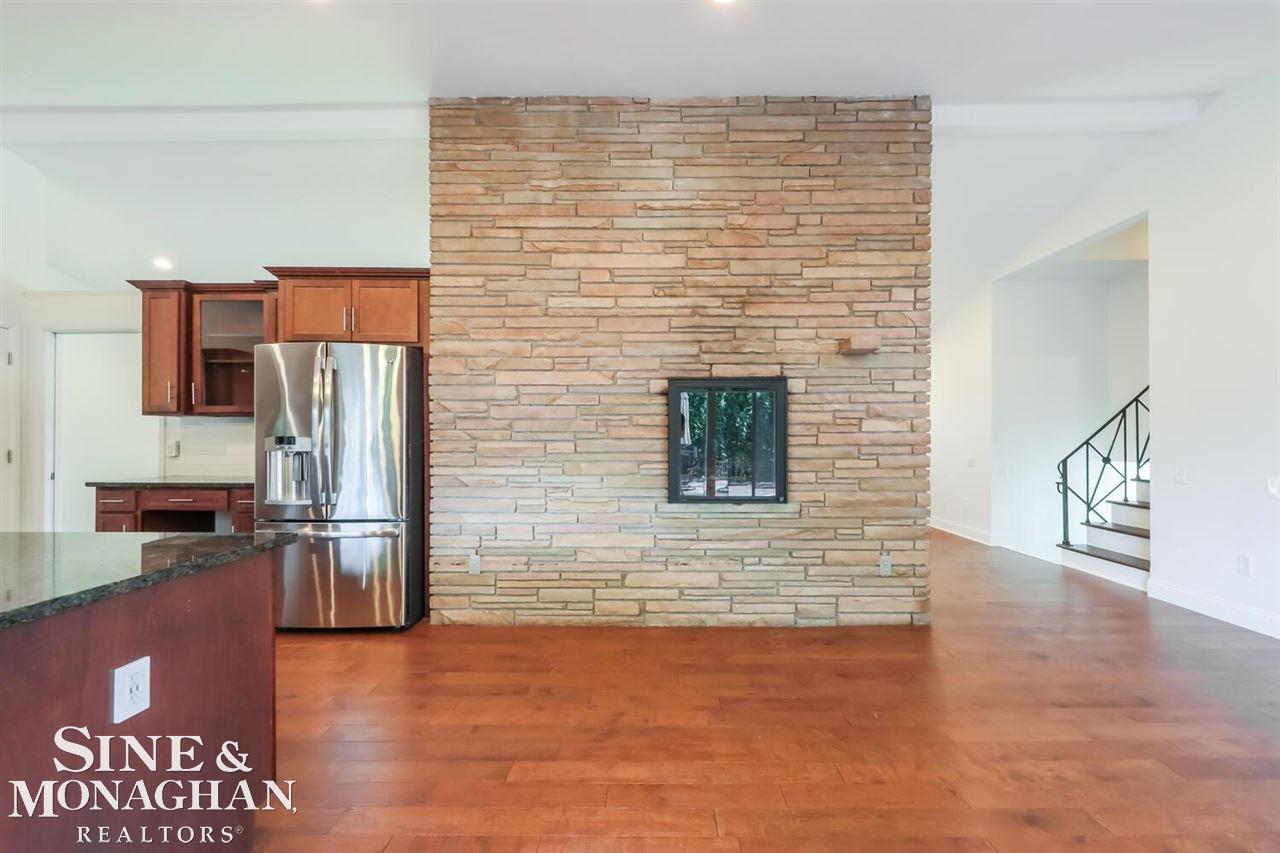 577 Cook Road Grosse Pointe Woods, MI 48236 - Photo 9 of 37