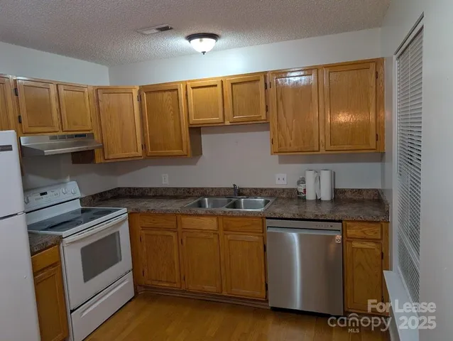 $1,695 | 1560 Hunt Club Court, Rock Hill, SC 29732