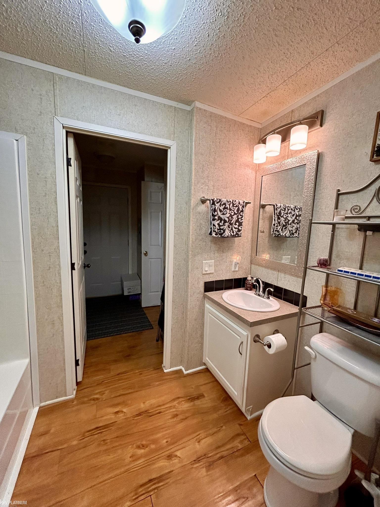 3333 Ravenswood Road Marysville, MI 48040 - Photo 12 of 25 50149949-8dc98525-3d2a-41c2-a9d8-e379bbb2470a.JPG