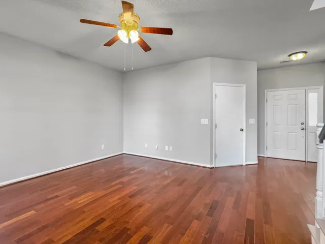 $2,700 | 4080 Laurelwood Drive, Charleston, SC 29414