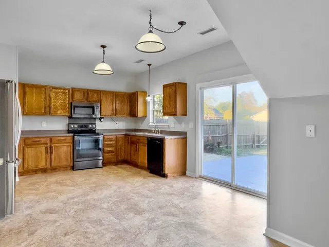 $2,700 | 4080 Laurelwood Drive, Charleston, SC 29414