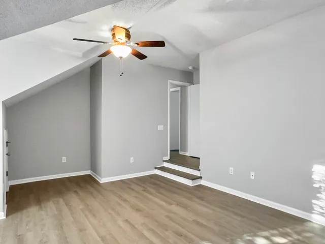 $2,700 | 4080 Laurelwood Drive, Charleston, SC 29414