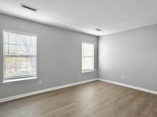 $2,700 | 4080 Laurelwood Drive, Charleston, SC 29414