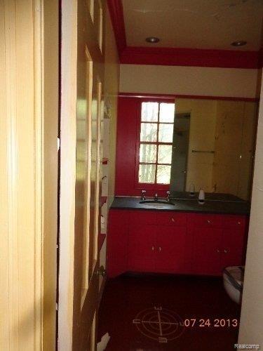 17471 Hamilton Road Highland Park, MI 48203 - Photo 20 of 33 DSC08855 (375x500).jpg