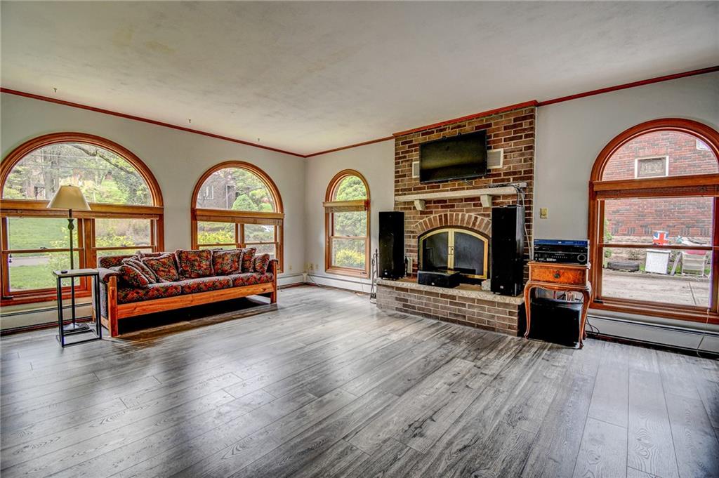114 Cherry Valley Road Pittsburgh, PA 15221 - Photo 11 of 25 Gallery Image 11