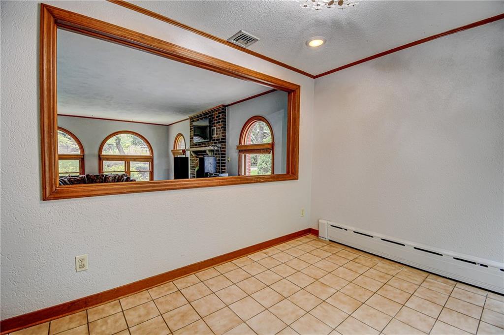 114 Cherry Valley Road Pittsburgh, PA 15221 - Photo 12 of 25 Gallery Image 12