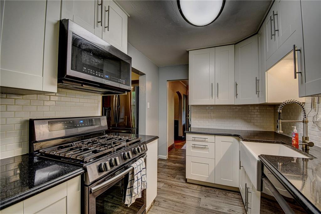 114 Cherry Valley Road Pittsburgh, PA 15221 - Photo 3 of 25 Gallery Image 3
