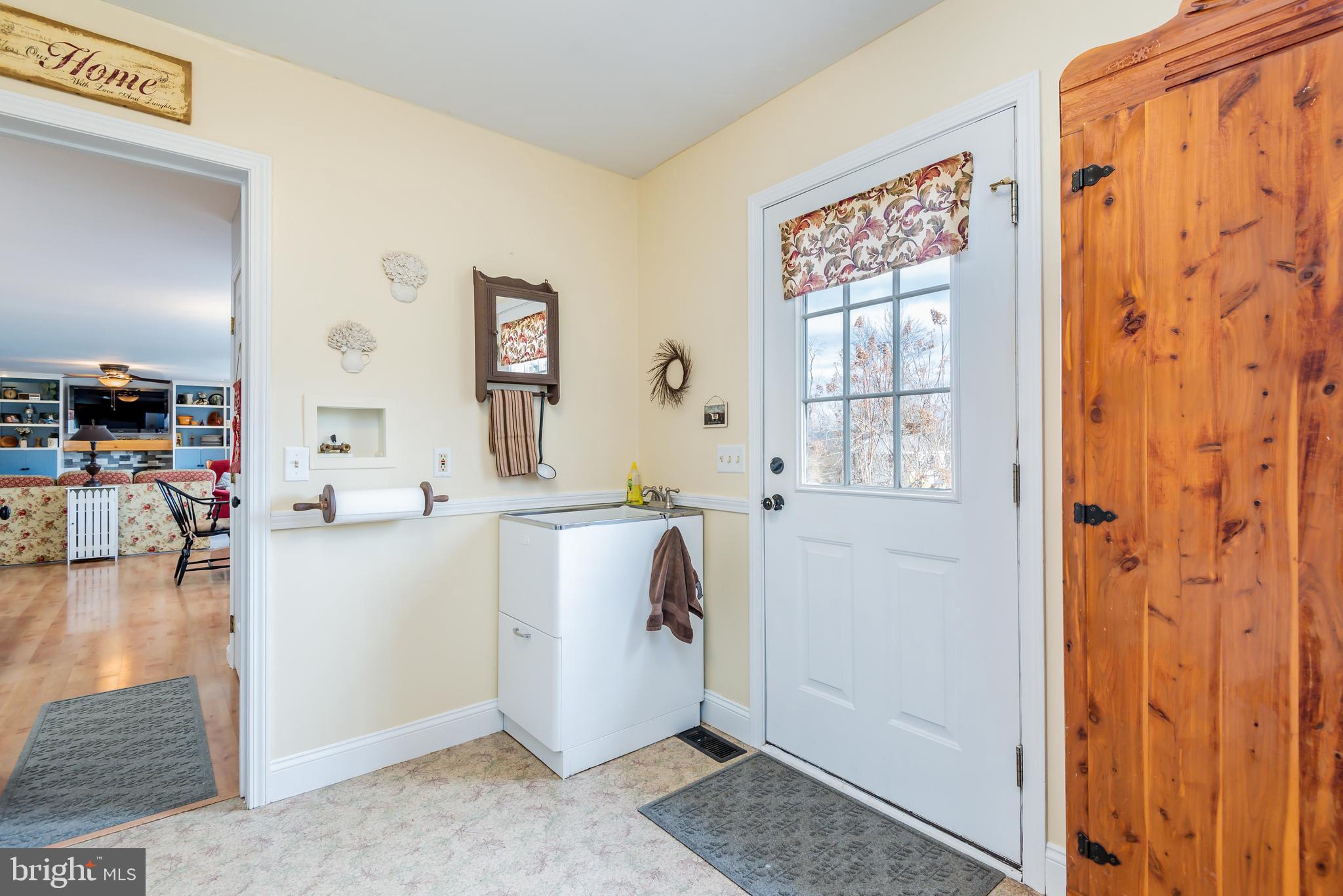 693 Mt Rock Road Carlisle, PA 17015 - Photo 9 of 48 Gallery Image 9