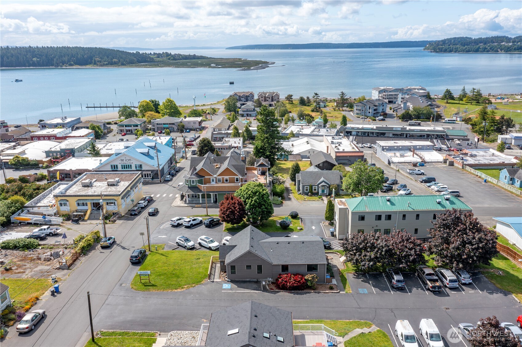 1121 Southeast Dock Street Oak Harbor, WA 98277 - Photo 21 of 28 a view of a city