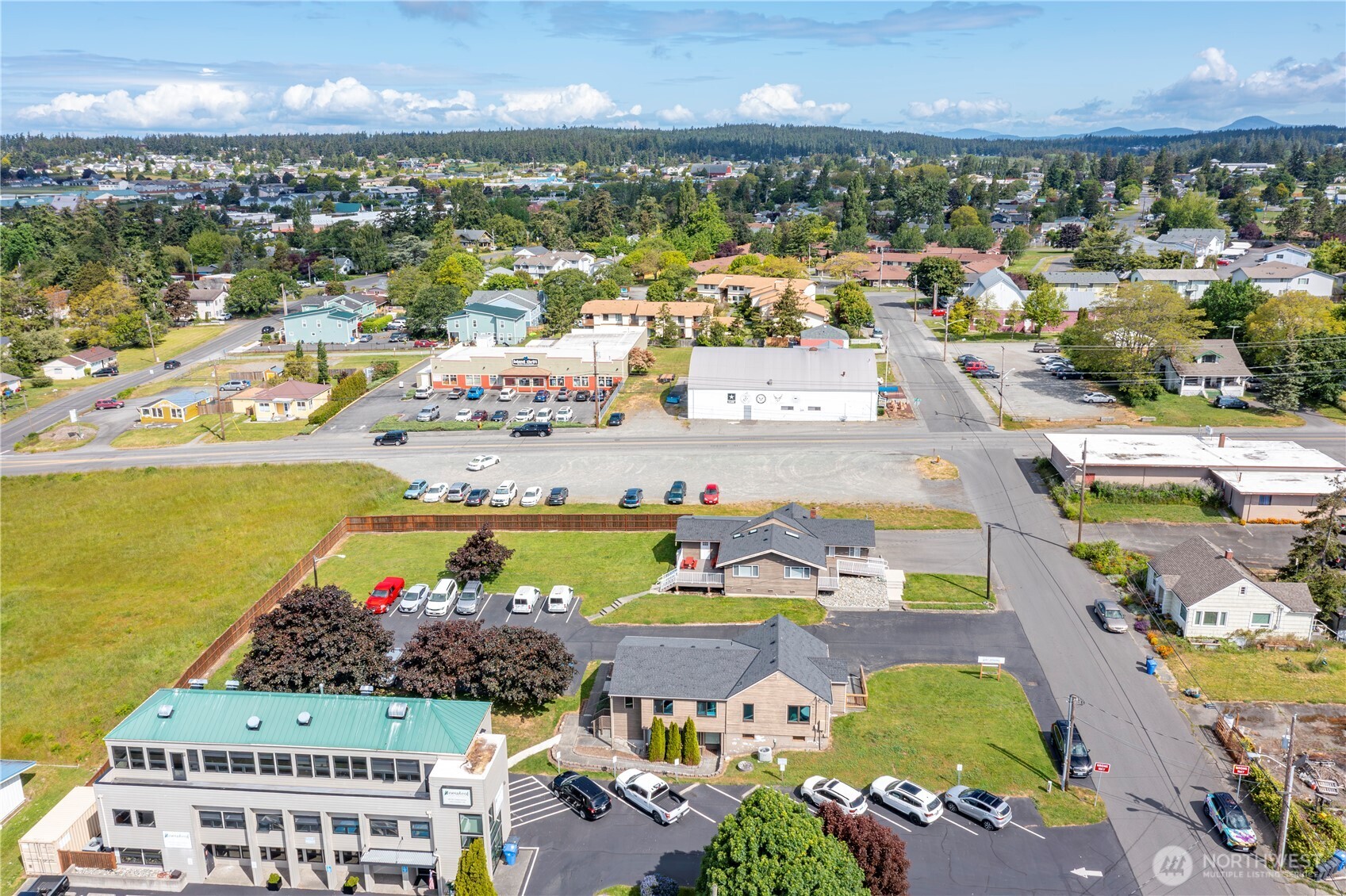 1121 Southeast Dock Street Oak Harbor, WA 98277 - Photo 25 of 28 a view of a city