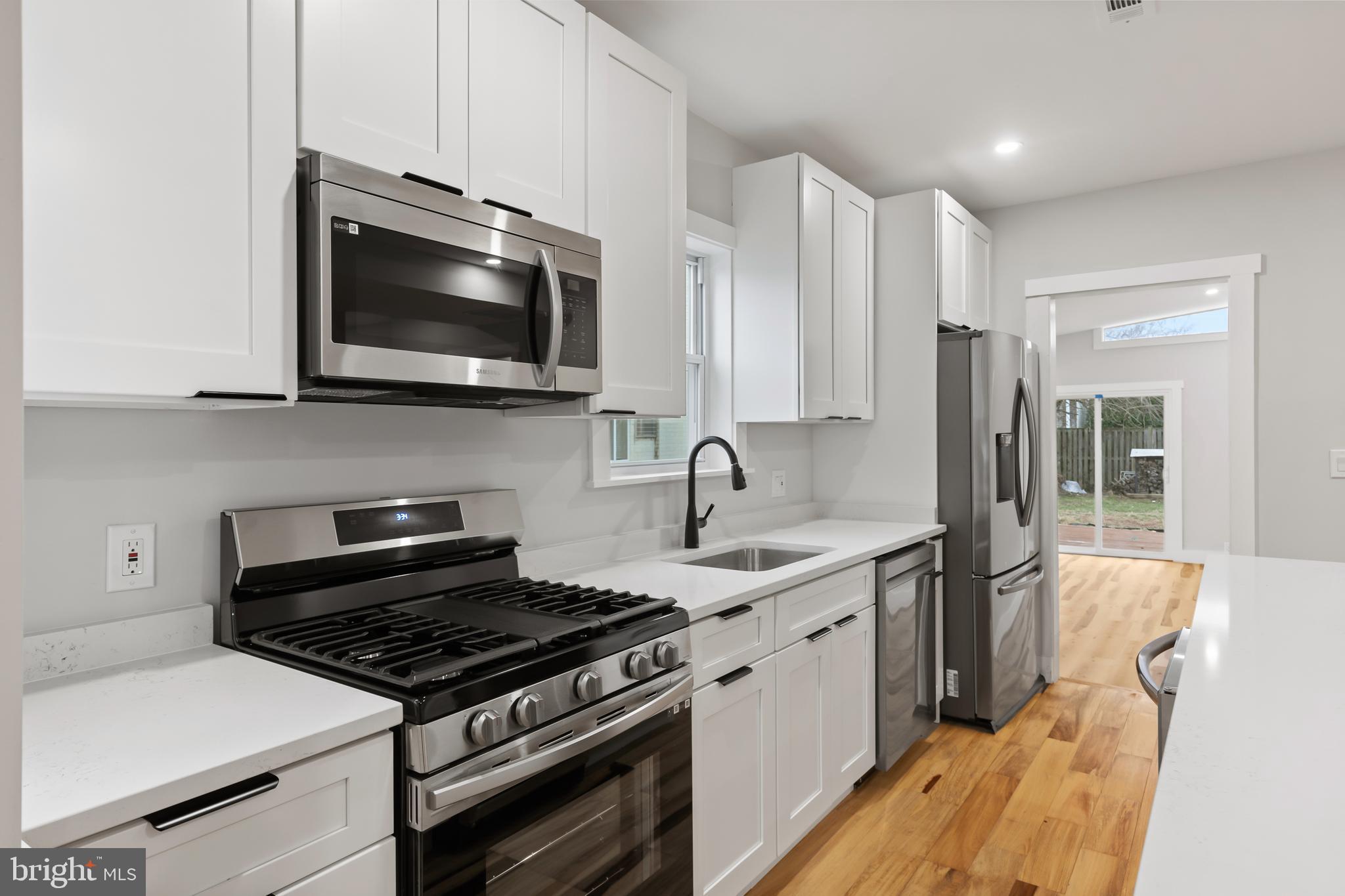 37 4th Street Laurel, MD 20707 - Photo 11 of 35