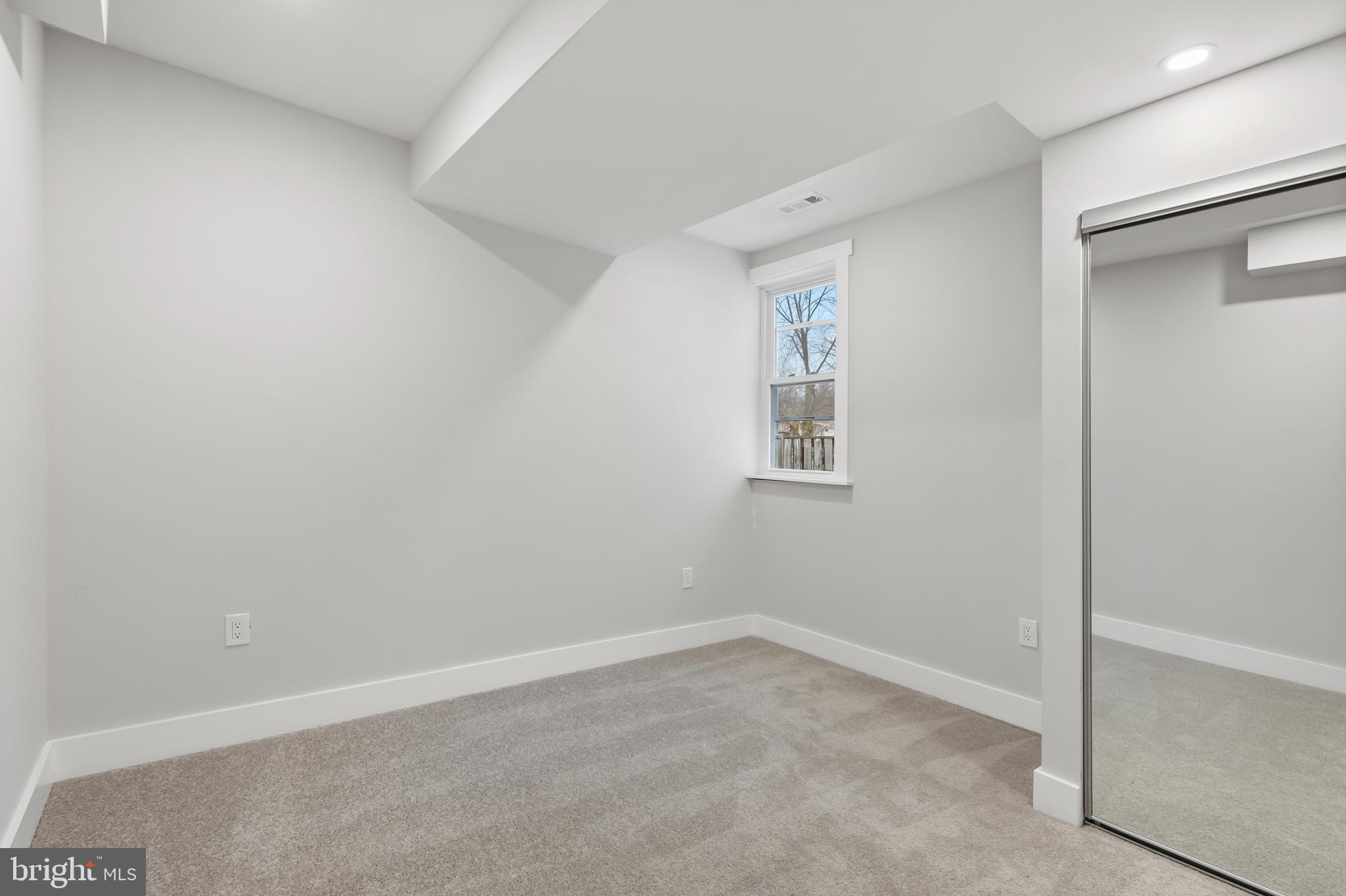 37 4th Street Laurel, MD 20707 - Photo 17 of 35