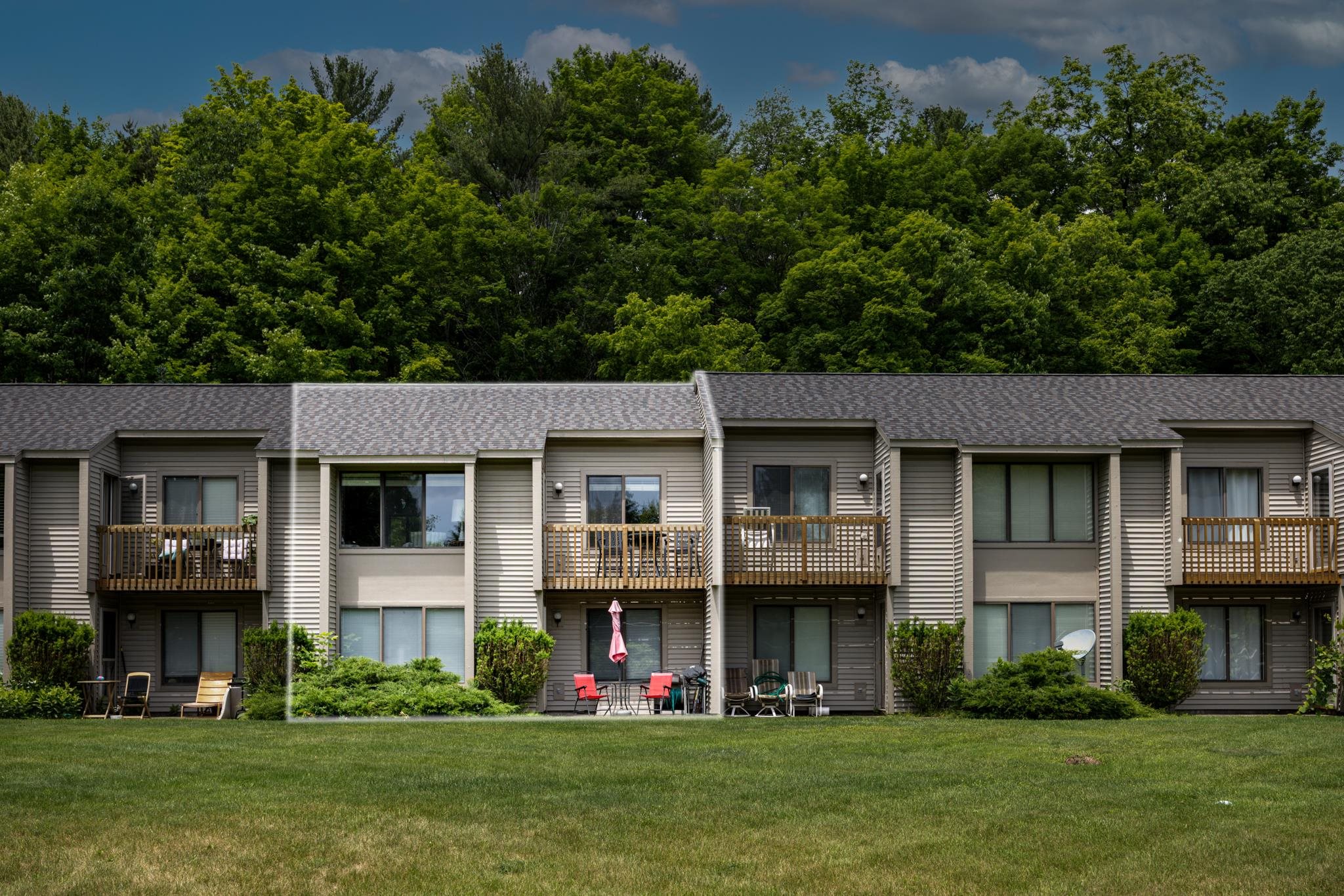 11255 East Fort Road, Unit E2 Suttons Bay, MI 49682 - Photo 7 of 49