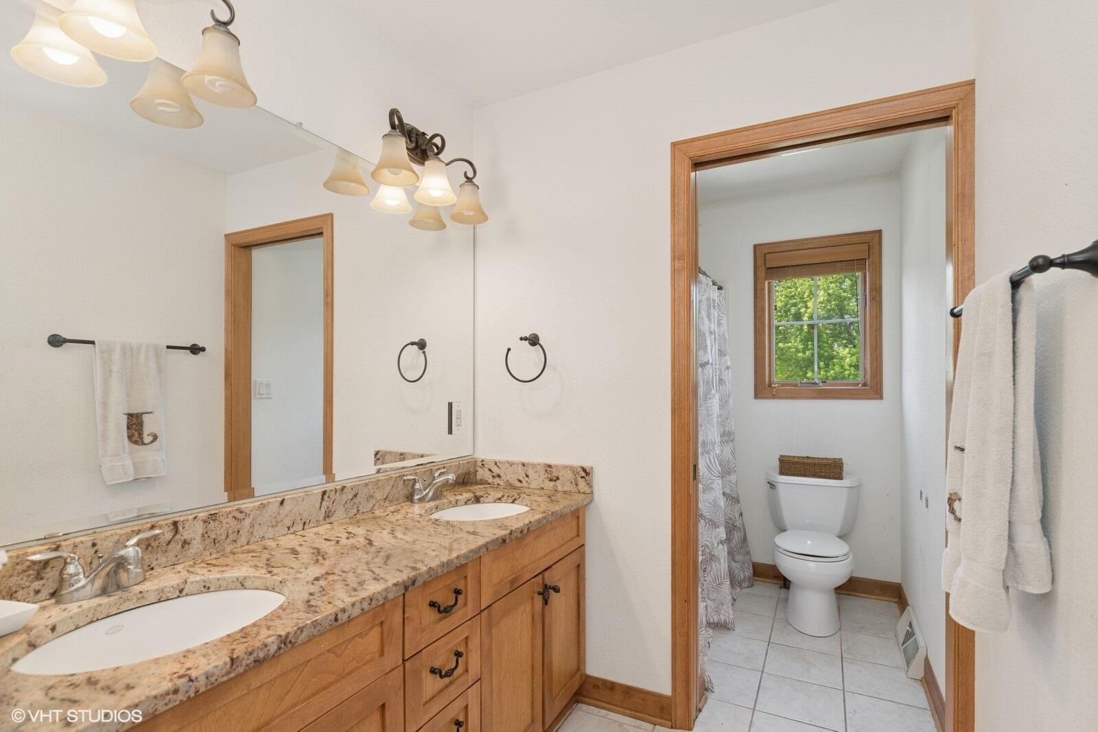 3626 Haymeadow Road Caledonia, WI 53126 - Photo 12 of 23 Full bath upstairs