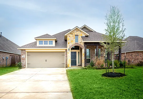 $2,200 | 3032 Stonebriar Court, Conroe, TX 77301
