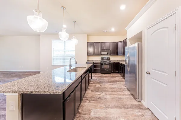 $2,200 | 3032 Stonebriar Court, Conroe, TX 77301
