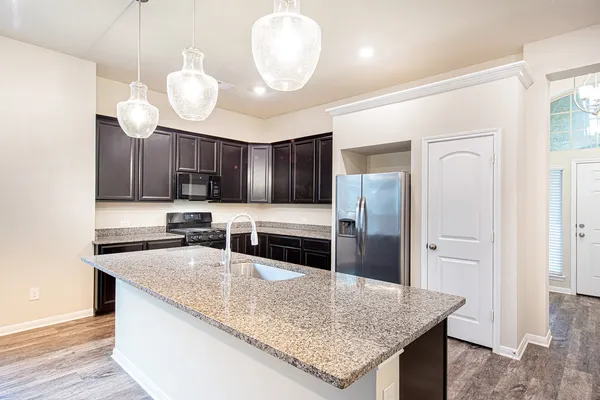 $2,200 | 3032 Stonebriar Court, Conroe, TX 77301
