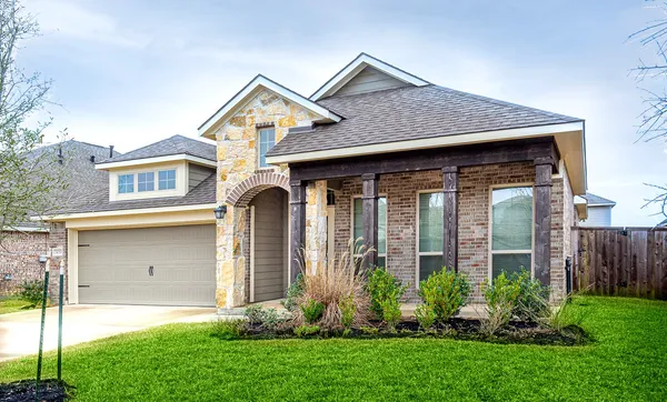 $2,200 | 3032 Stonebriar Court, Conroe, TX 77301