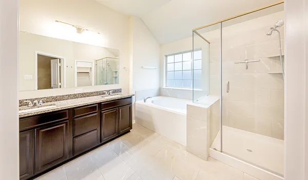 $2,200 | 3032 Stonebriar Court, Conroe, TX 77301