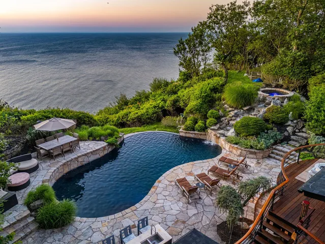 $2,075,000 | 123 Cliff Road West, Wading River, NY 11792