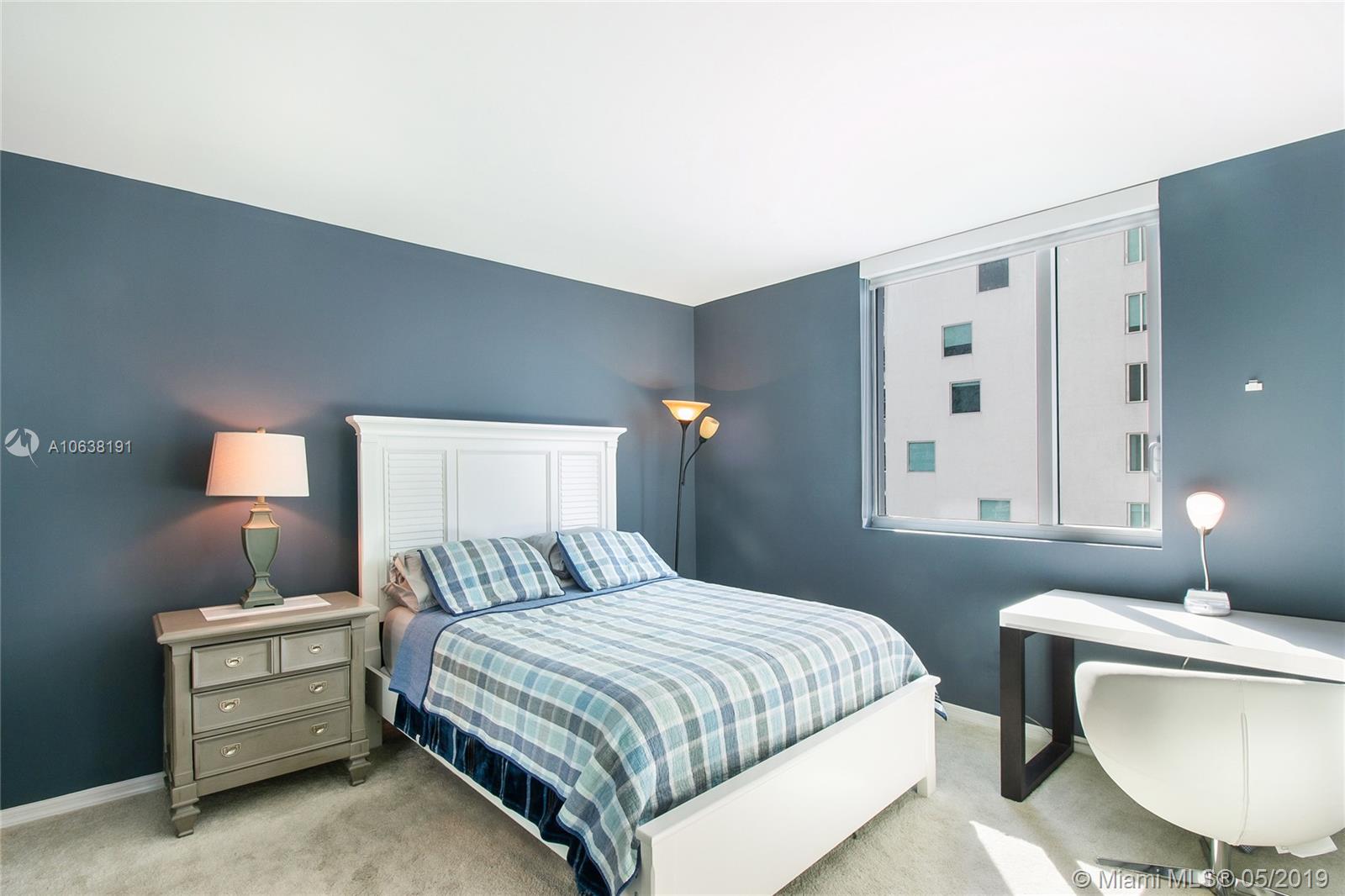 500 Brickell Avenue, Unit 2007 Miami, FL 33131 - Photo 11 of 16