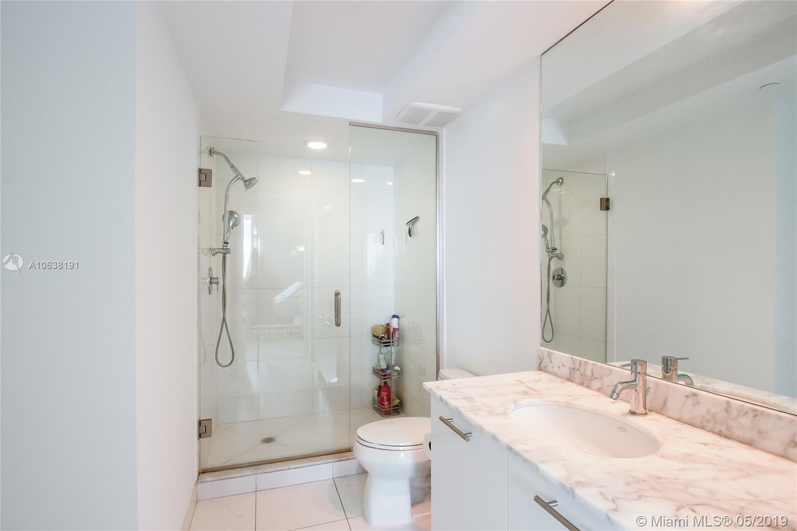 500 Brickell Avenue, Unit 2007 Miami, FL 33131 - Photo 12 of 16