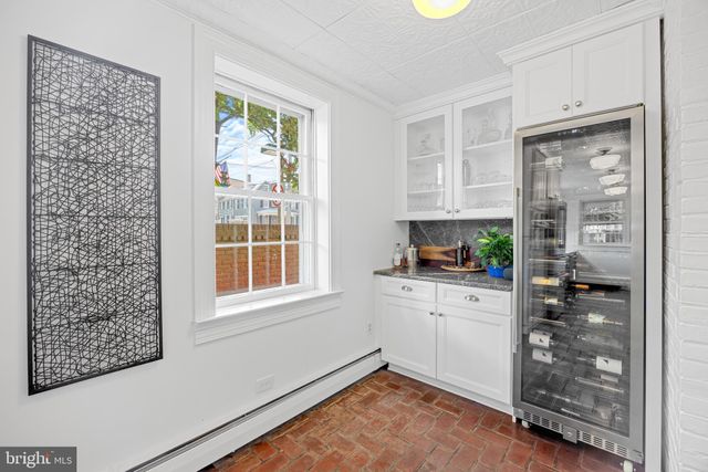 $1,225,000 | 166 Duke Of Gloucester Street, Annapolis, MD 21401