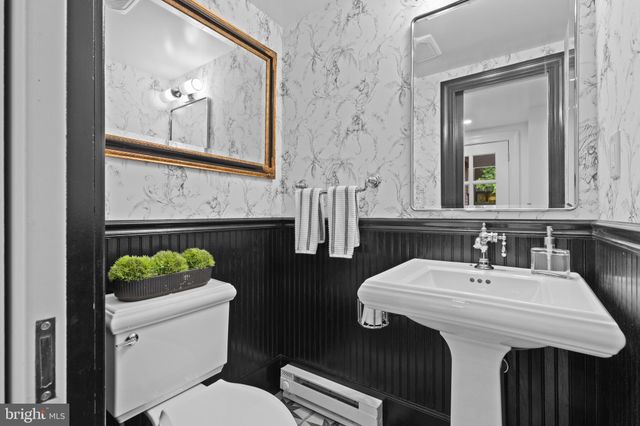 $1,225,000 | 166 Duke Of Gloucester Street, Annapolis, MD 21401